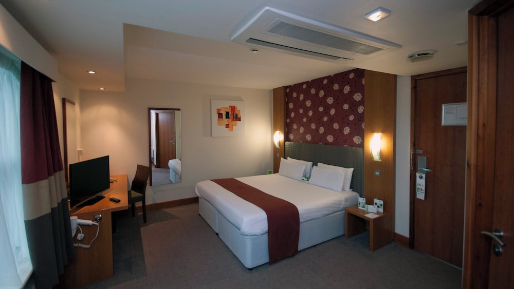 HOLIDAY INN MANCHESTER-CENTRAL PARK 23/73