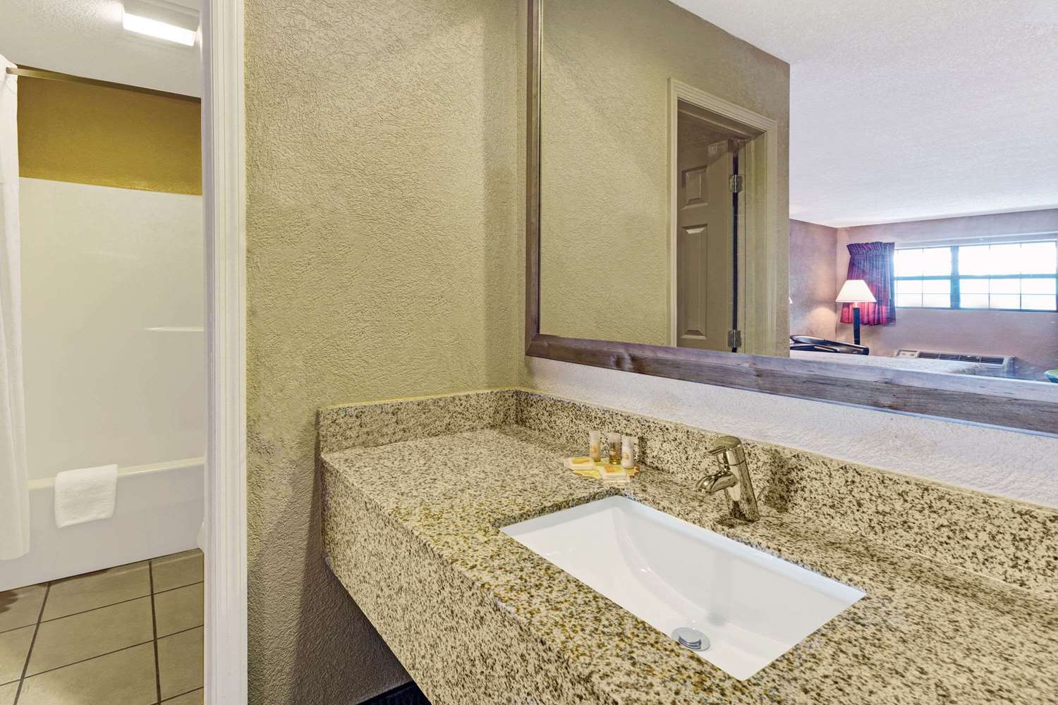 Days Inn by Wyndham Cherokee Near Casino 19/20