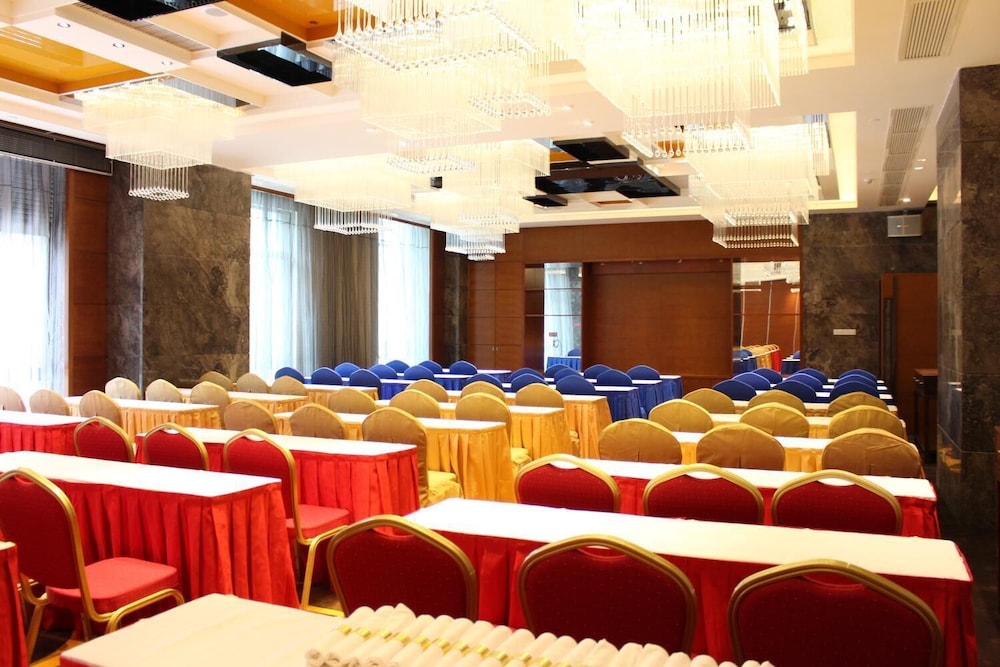 Leeden Jingxi Hotel 20/28