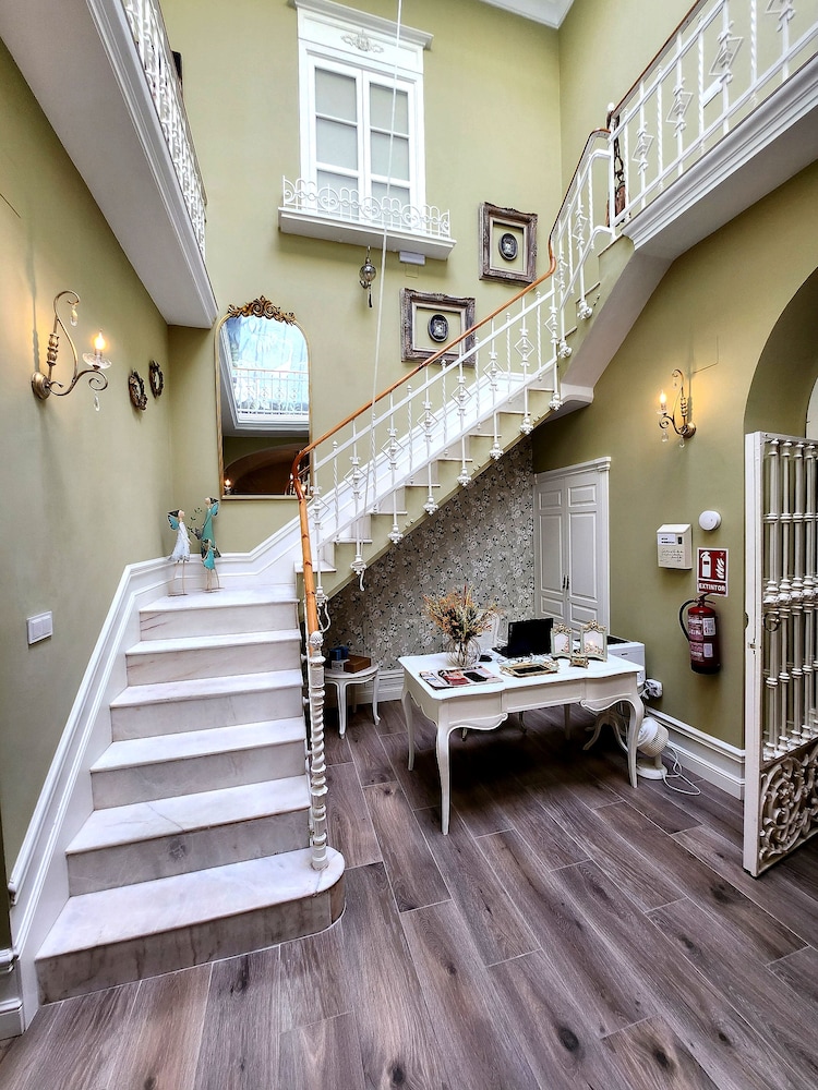 Hotel Boutique IULIA 5 Estrellas 28/50