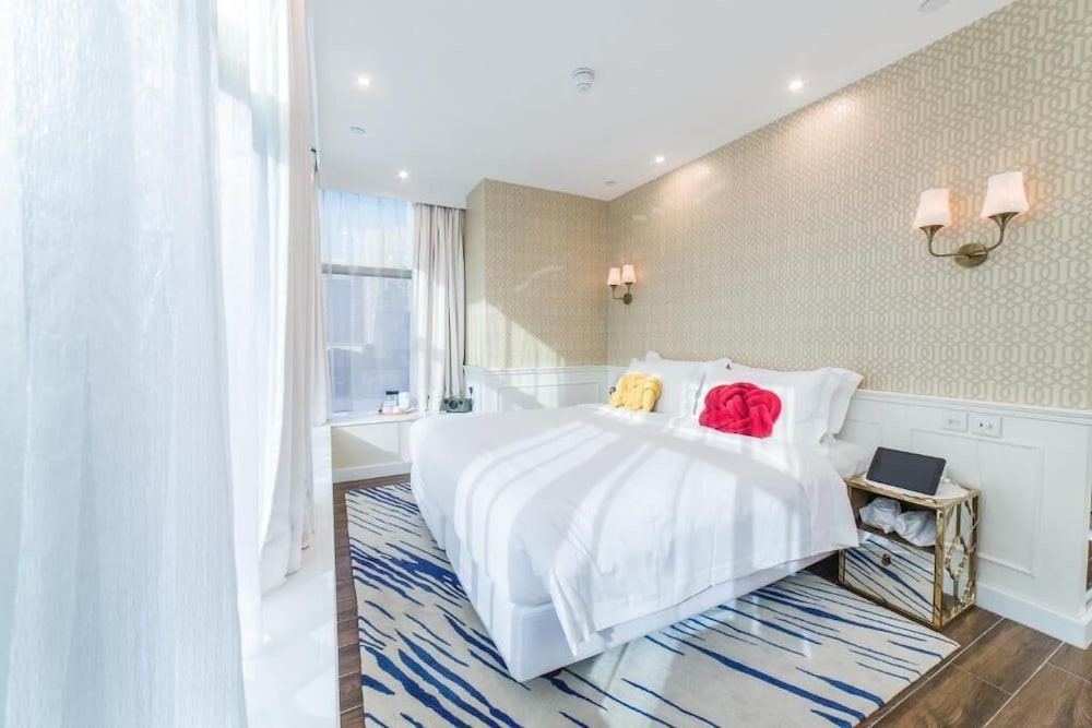 Tung Nam Lou Art Hotel 35/50