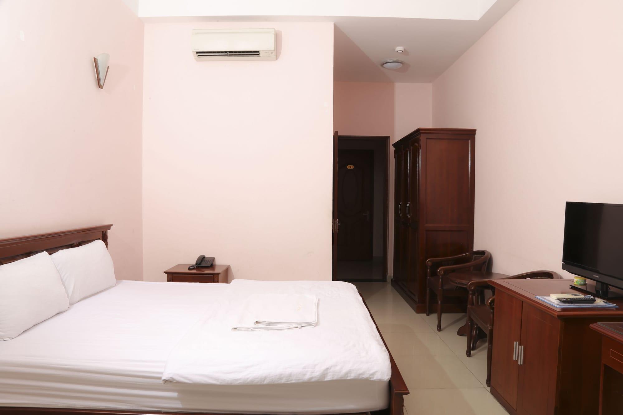Hotel 175 10/95