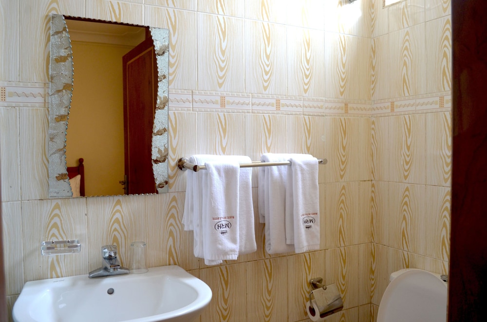 Marie S Royale Hotel 47/50