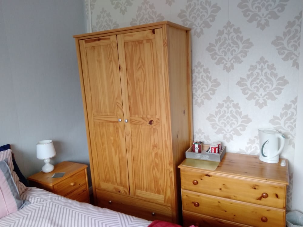 Whiteways Hotel 34/34