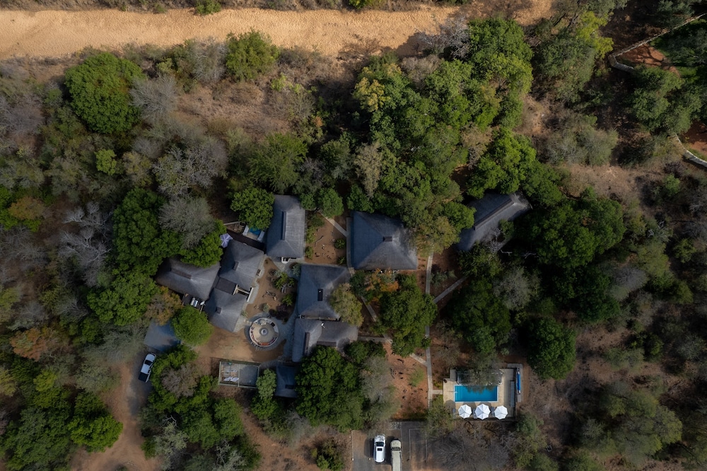 Bushbaby River Lodge 53/59