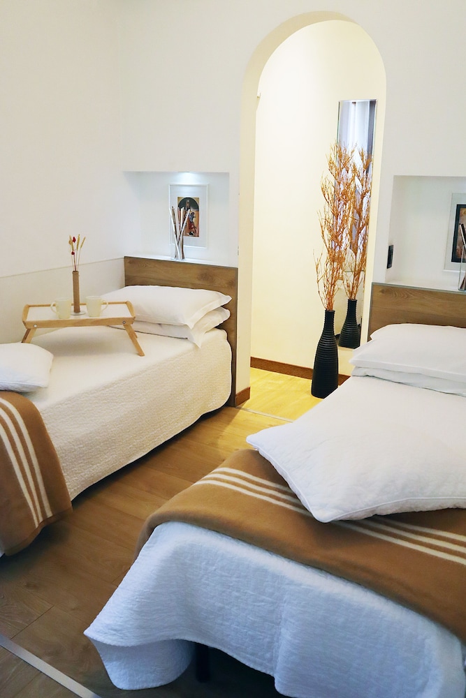 غرفة أساسية بسريرين منفصلين بشرفة، Gardenia Hotel 2/5