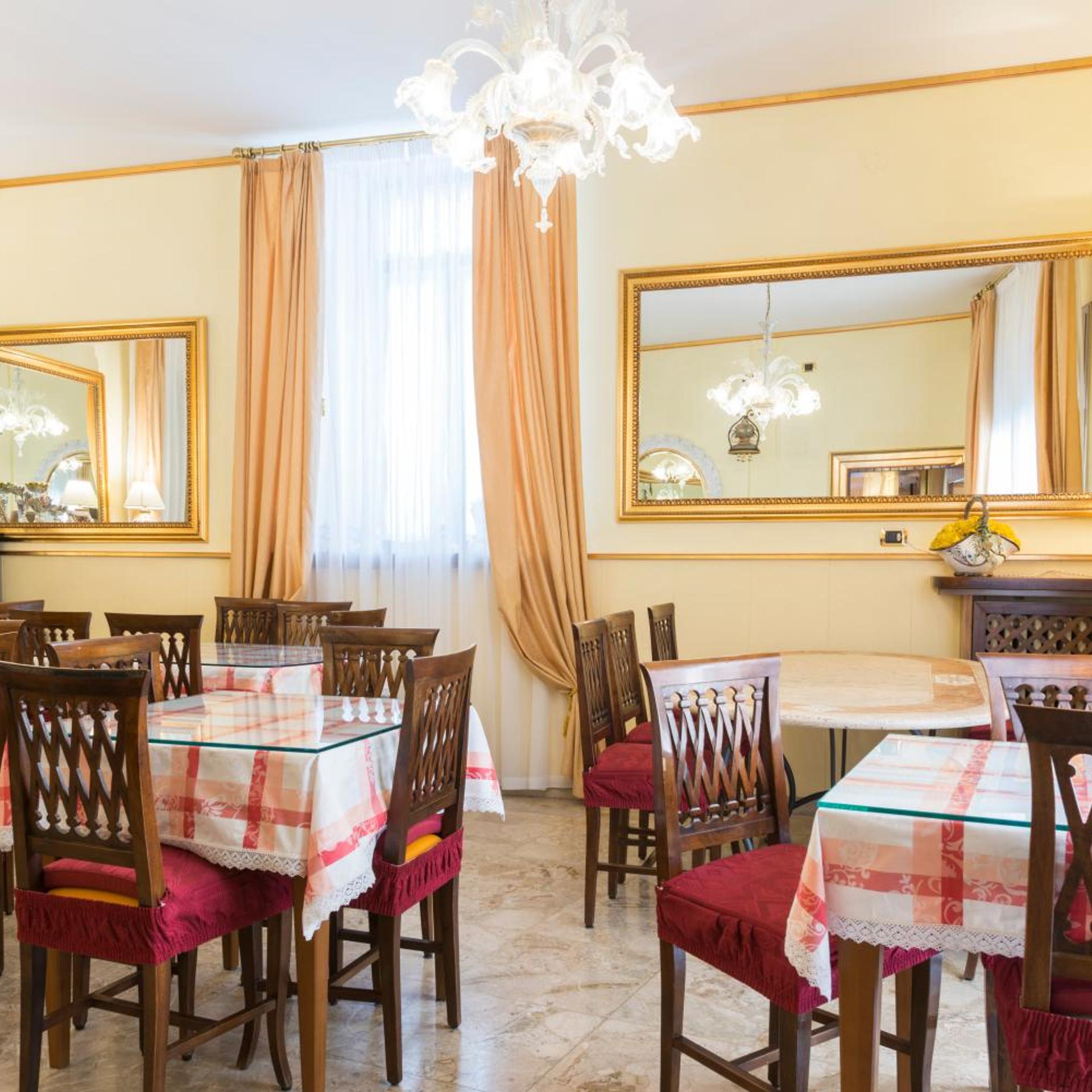 Albergo Trento 36/51