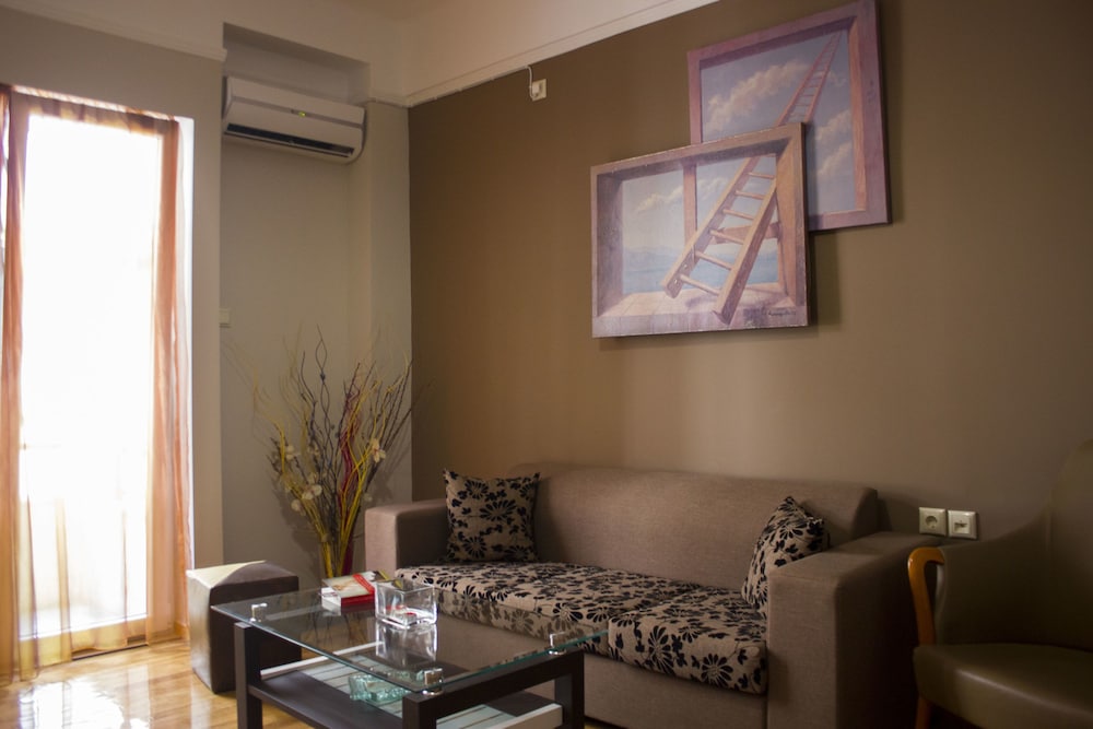 Ambrosia Suites 38/60