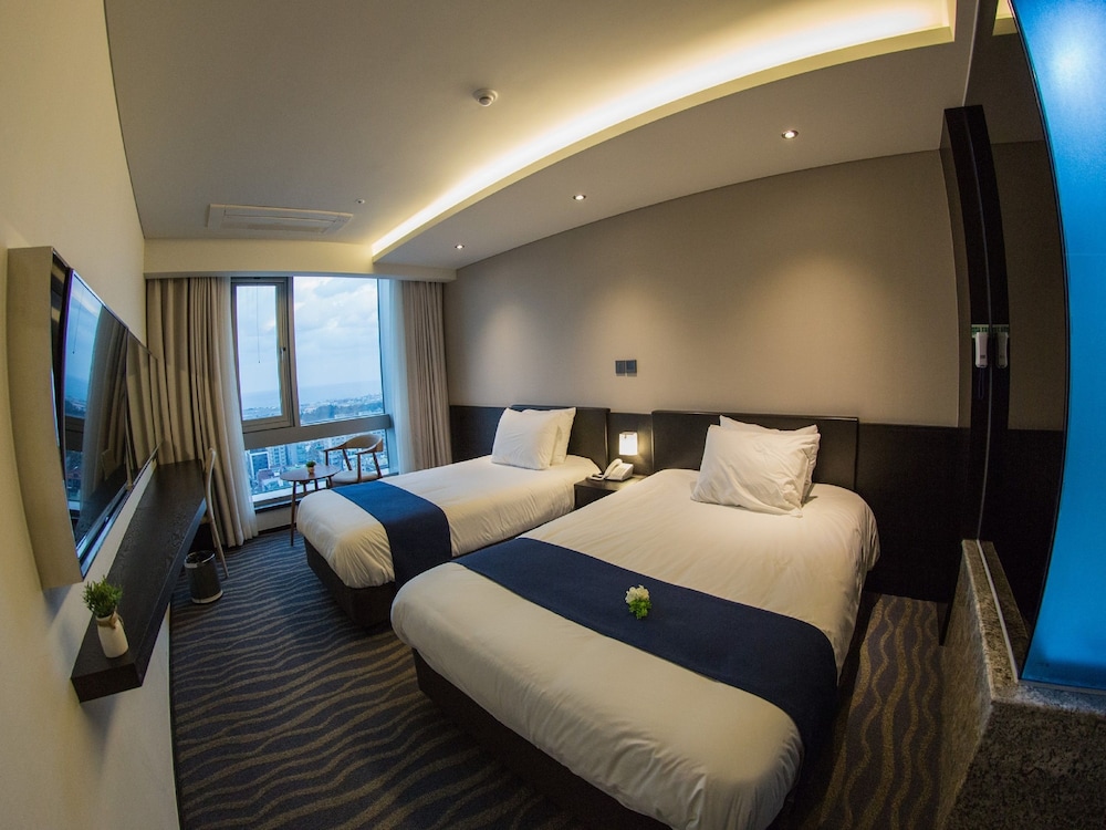 Gloucester Hotel Jeju 14/57