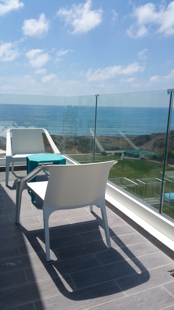 Maricas Boutique Hotel 44/65
