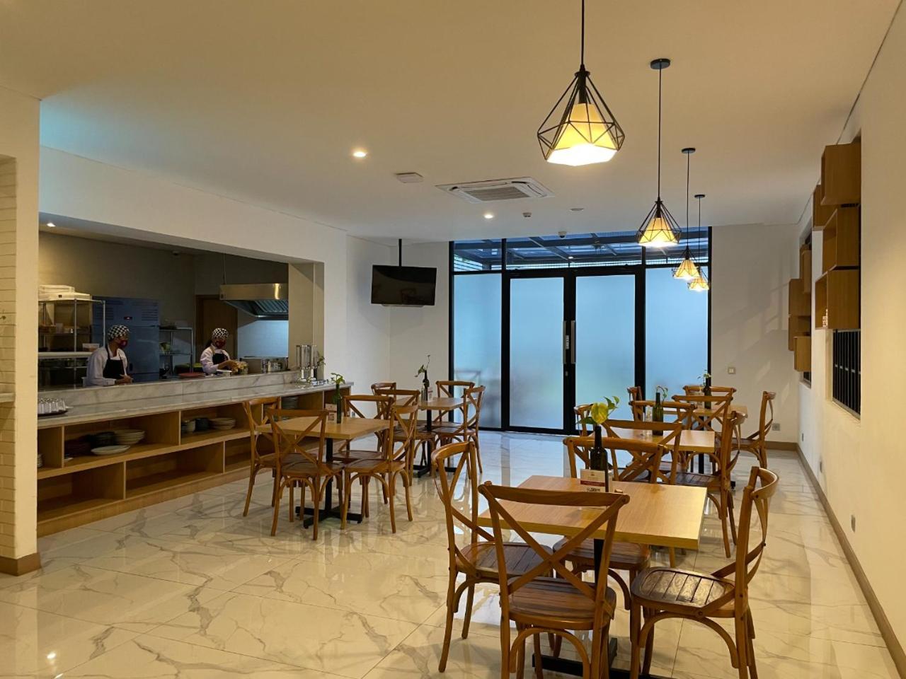 Ra Inn Kemang 12/17