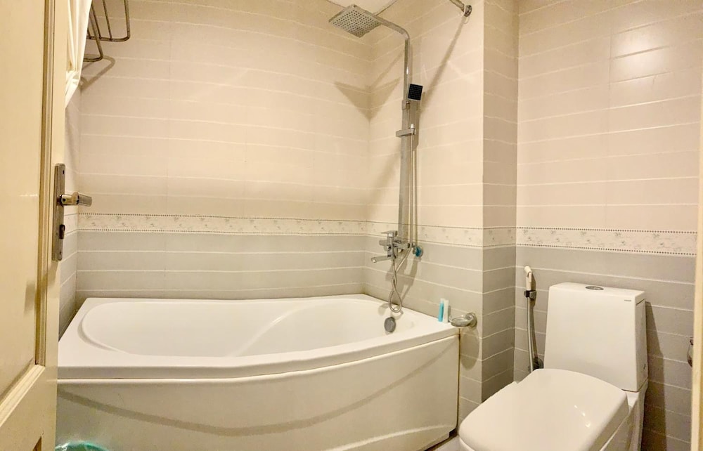 Regal Hotel 33/34