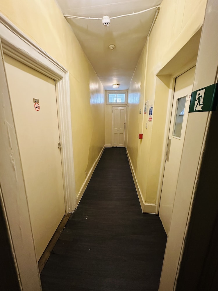 Lonsdale Hotel photo5