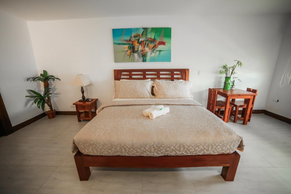 Bataan White Corals Beach Resort 19/42
