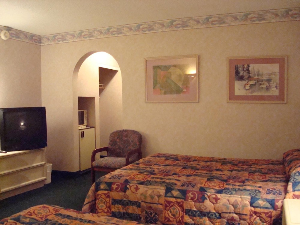 O Hare Inn & Suites 30/43