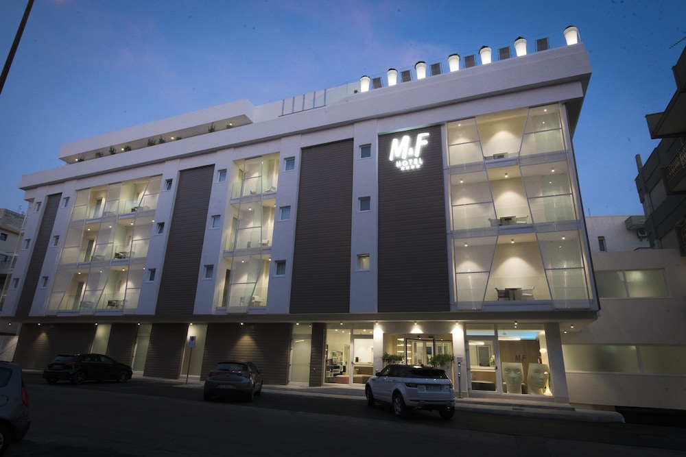 M F Hotel 2/72
