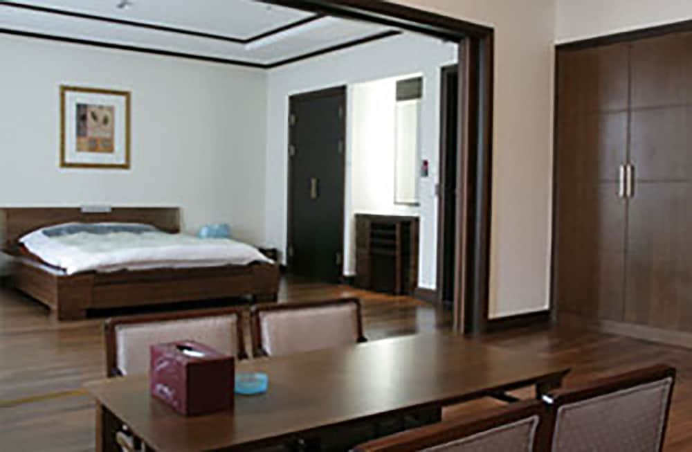 High1 Hotel 36/55