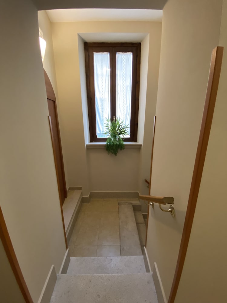 Albergo Del Cacciatore 30/49
