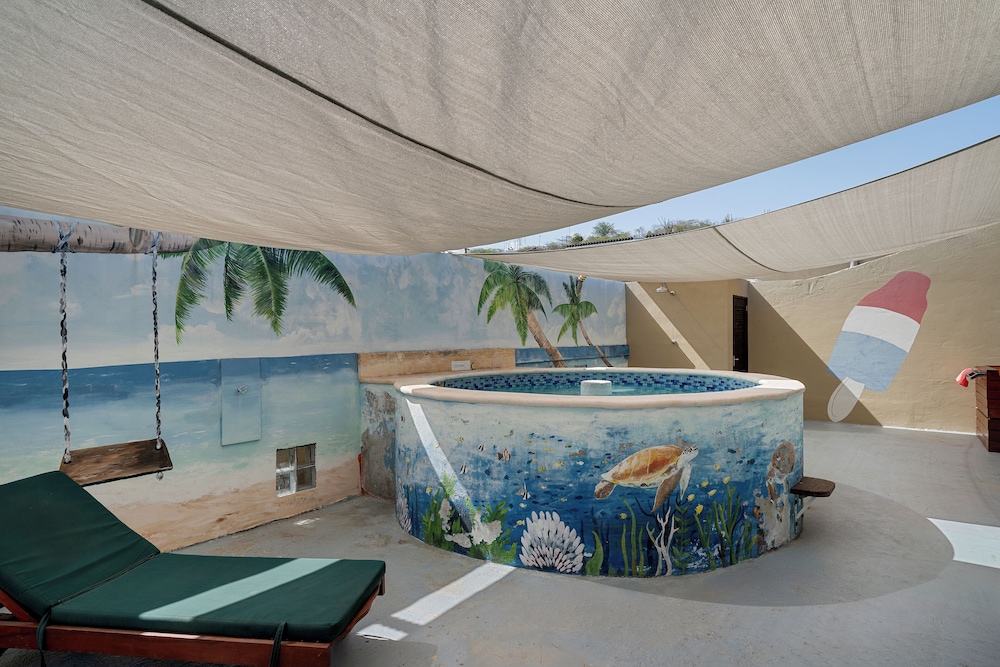 The Ritz Village Curacao 50/78