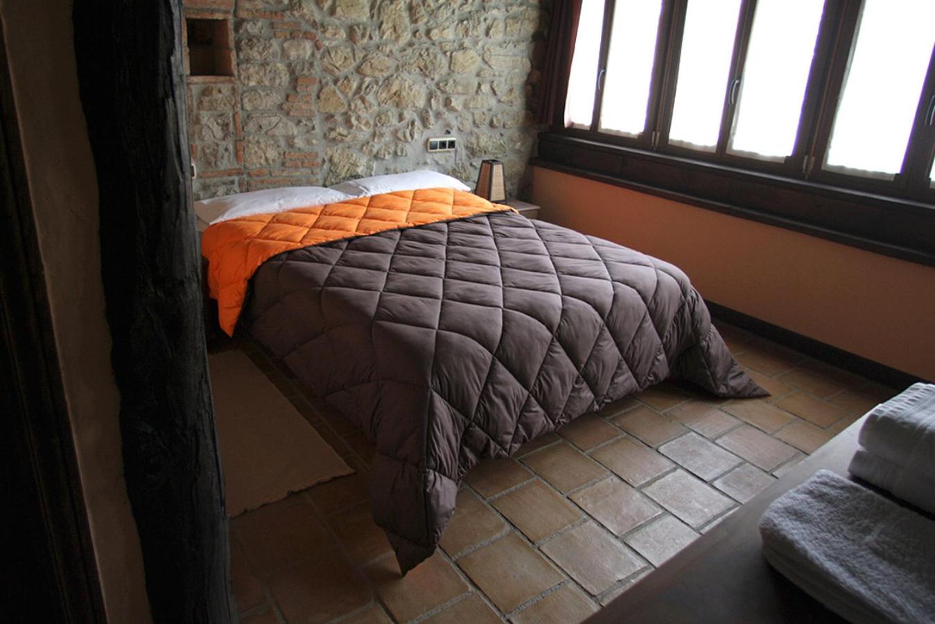 Hotel Rural Llerau 8/48