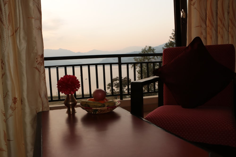 Hotel Peace Plaza 38/50