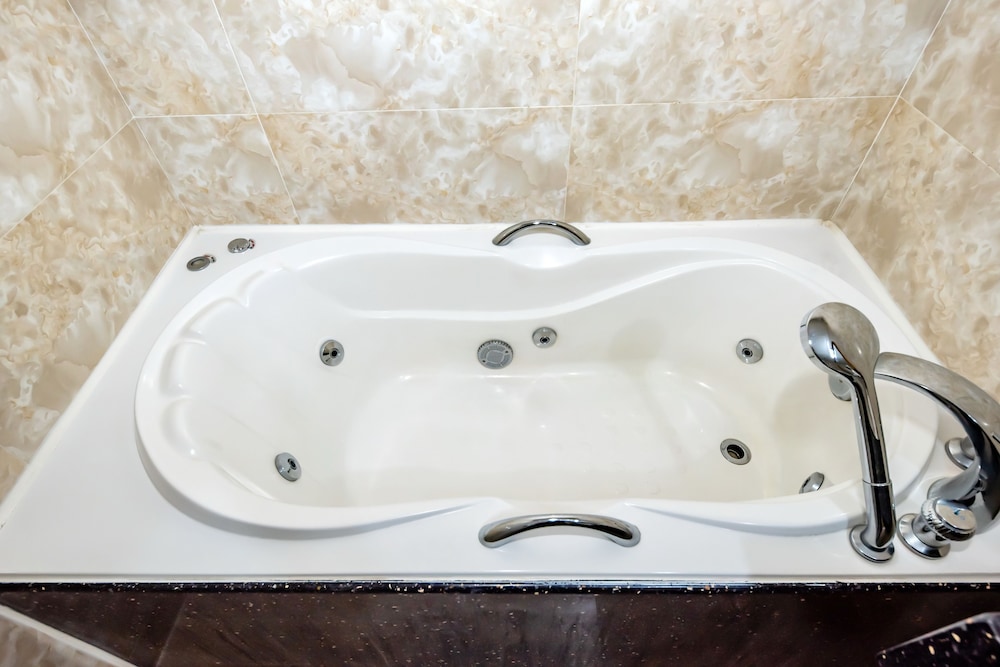 Hs Tourist Hotel 33/56
