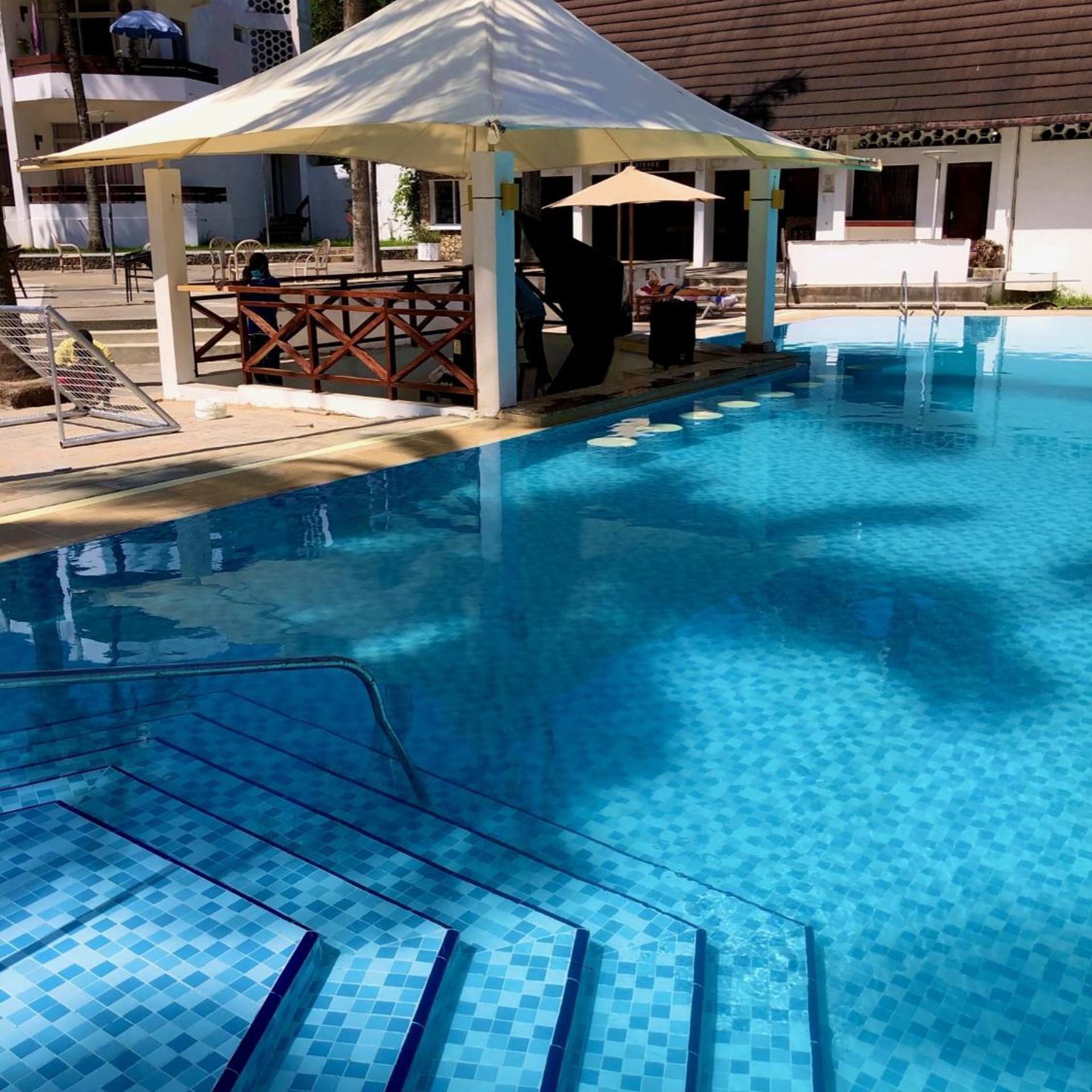Kenya Bay Beach Hotel 10/46