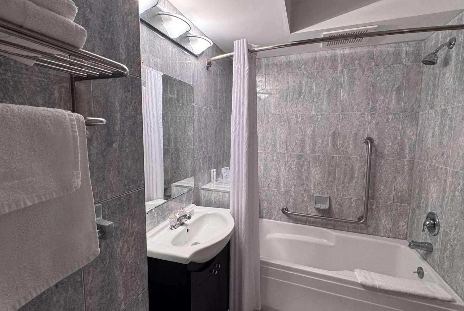 Super 8 By Wyndham Guelph 14/21
