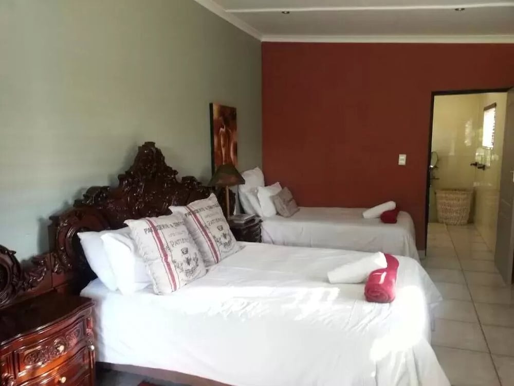 Town And Country Guest House 8/50