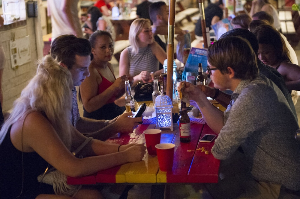 Bikini Hostel Cafe Beer Garden 45/61