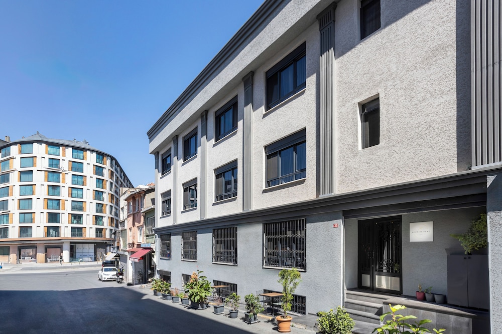 Meridiani Taksim Hotel 33/43