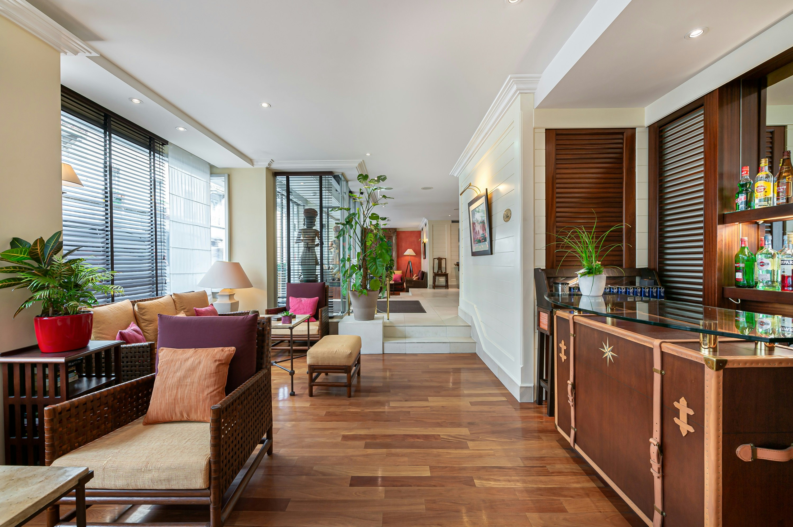Kipling Hotel 45/56