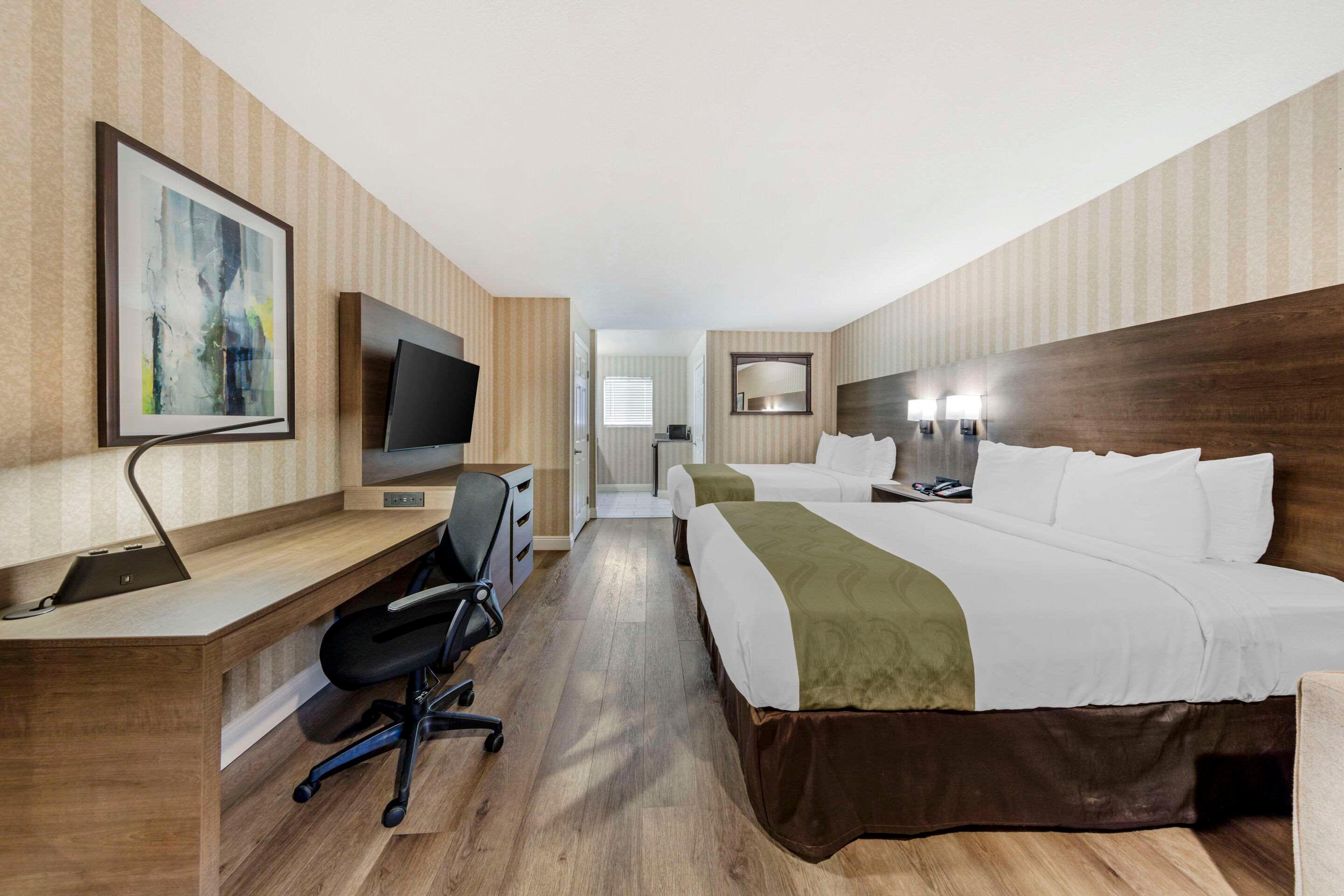 SUITE, 2 QUEEN BEDS