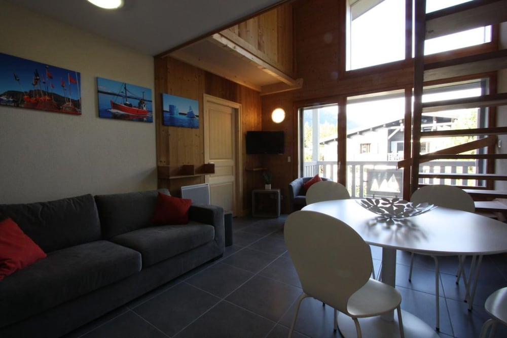 Les Lanchers Hotel Restaurant 37/50