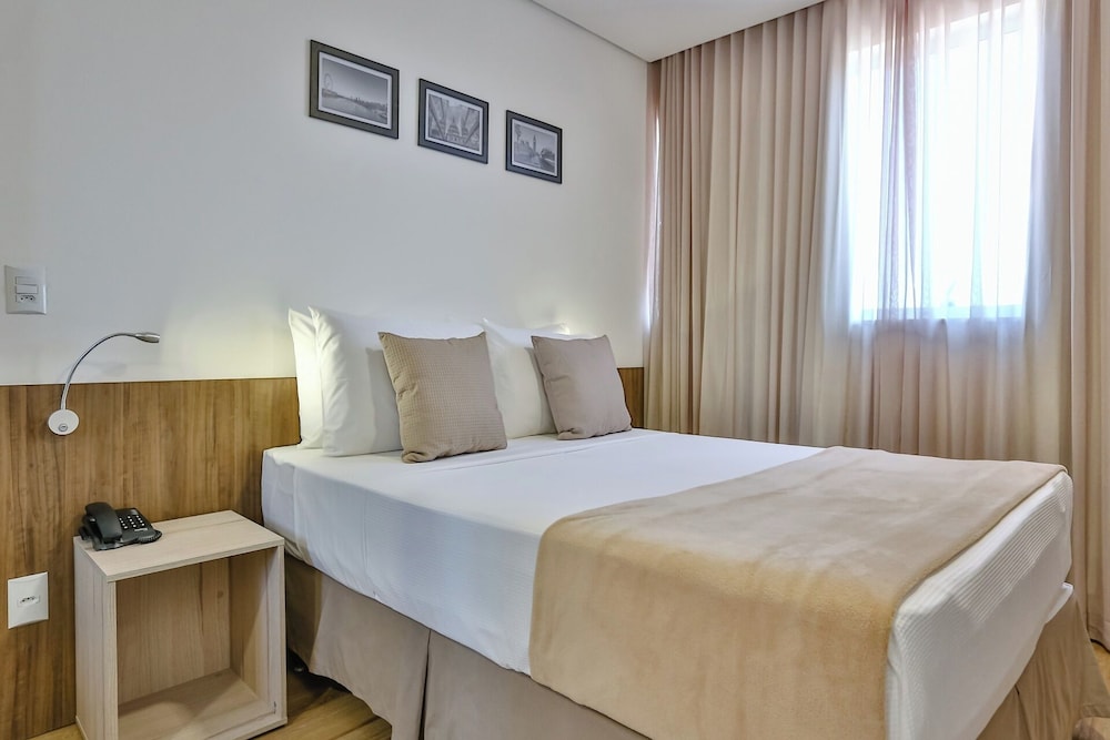 Standard, Triple, 1 Double and 1 Single Bed