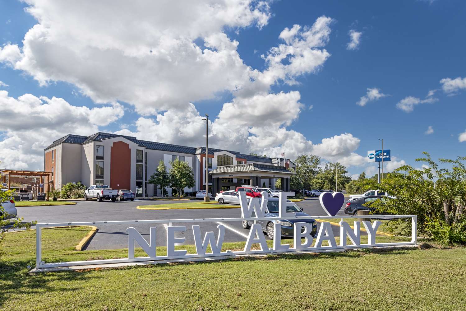 Best Western New Albany 15/17