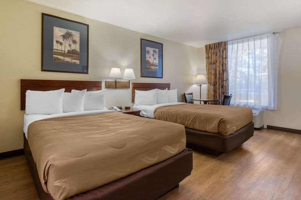 Quality Inn At Town Center 4/34