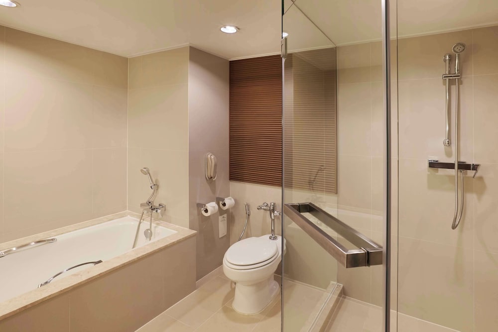 Dusit Princess Srinakarin Bangkok 68/69