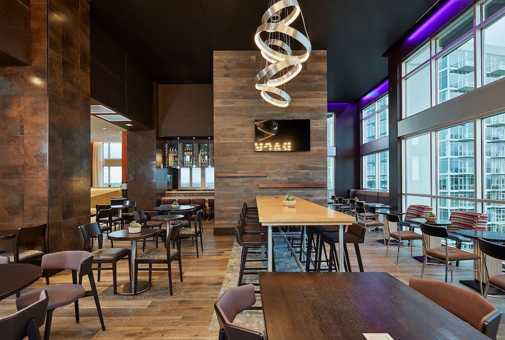 Hampton Inn and Suites Atlanta Midtown 45/53