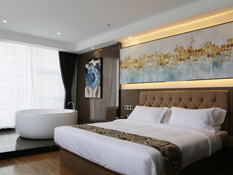 VX Wuxi Huishan District Luoshe Town Luocheng Avenue Hotel 7/17