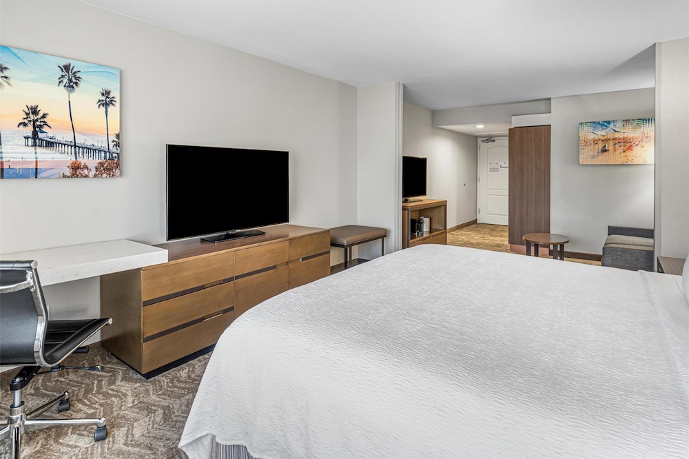 Best Western Valencia/Six Flags Inn & Suites 51/59