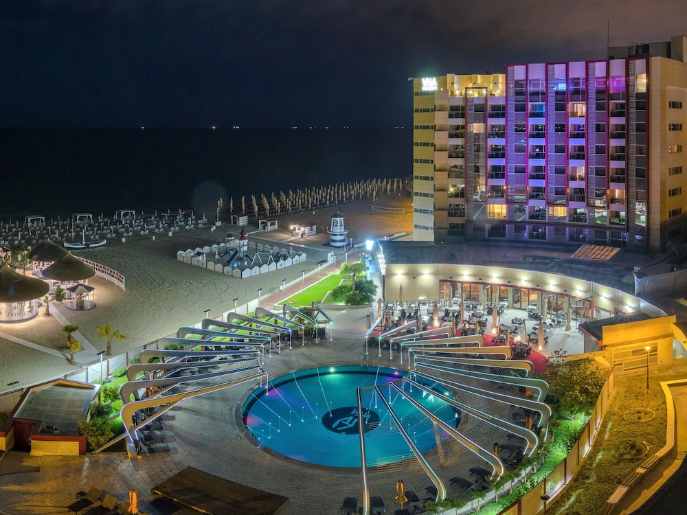 Vega Hotel 7/54