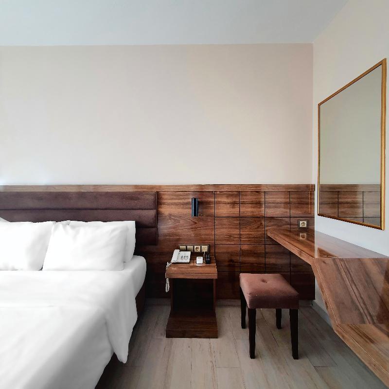 Standard, Single, Twin Beds, Balcony