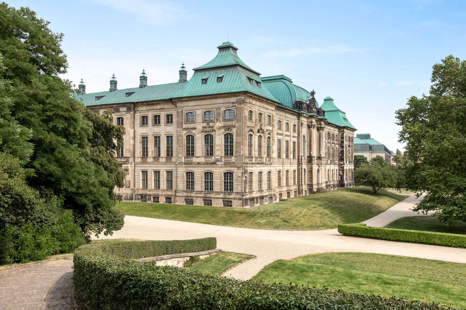 Super 8 By Wyndham Dresden in DRESDEN