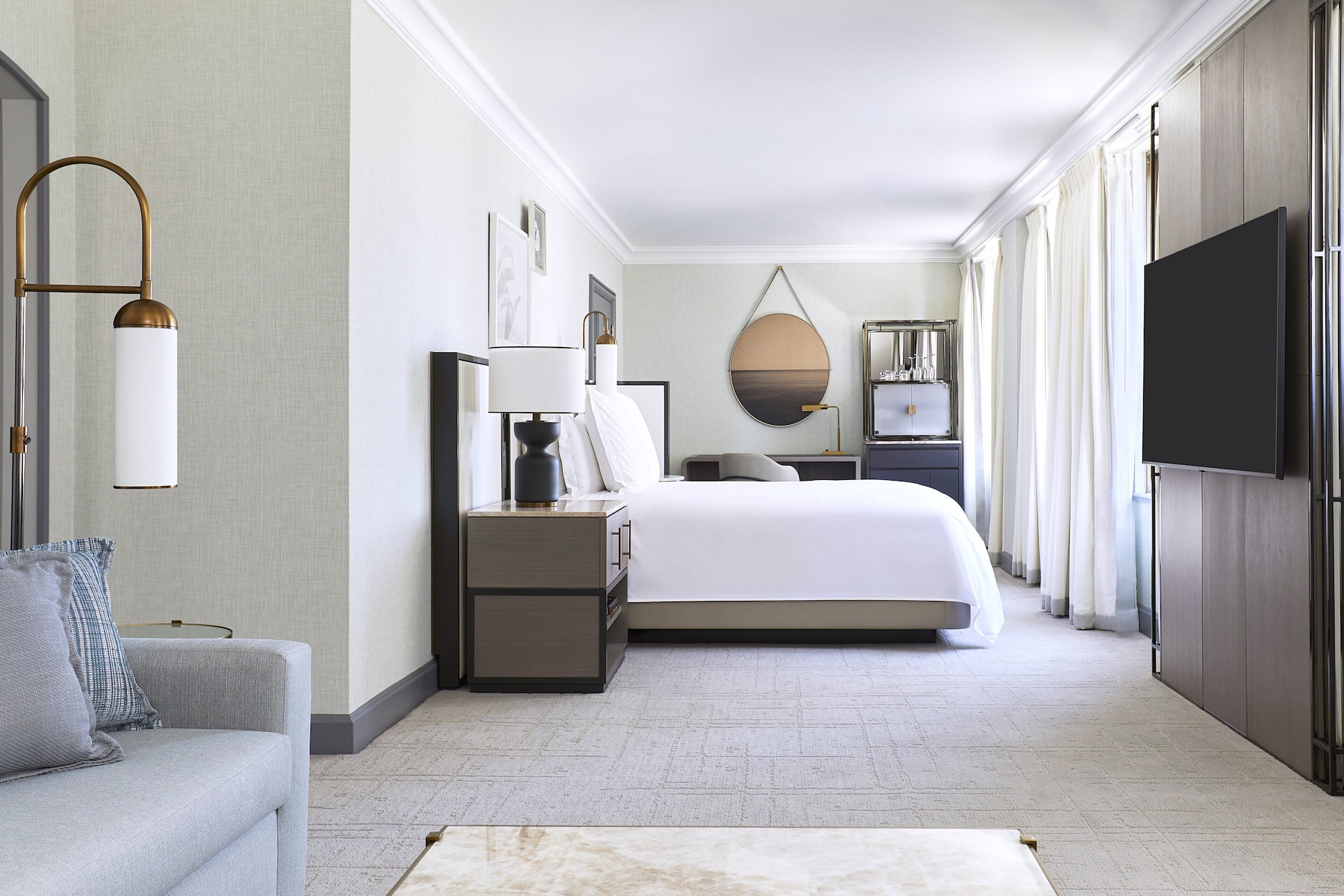 BW, STUDIO, SUITE, KING BED