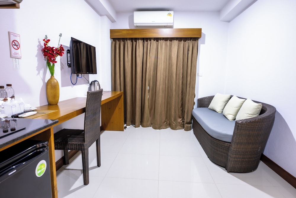Huen Jao Ban Hotel 48/69