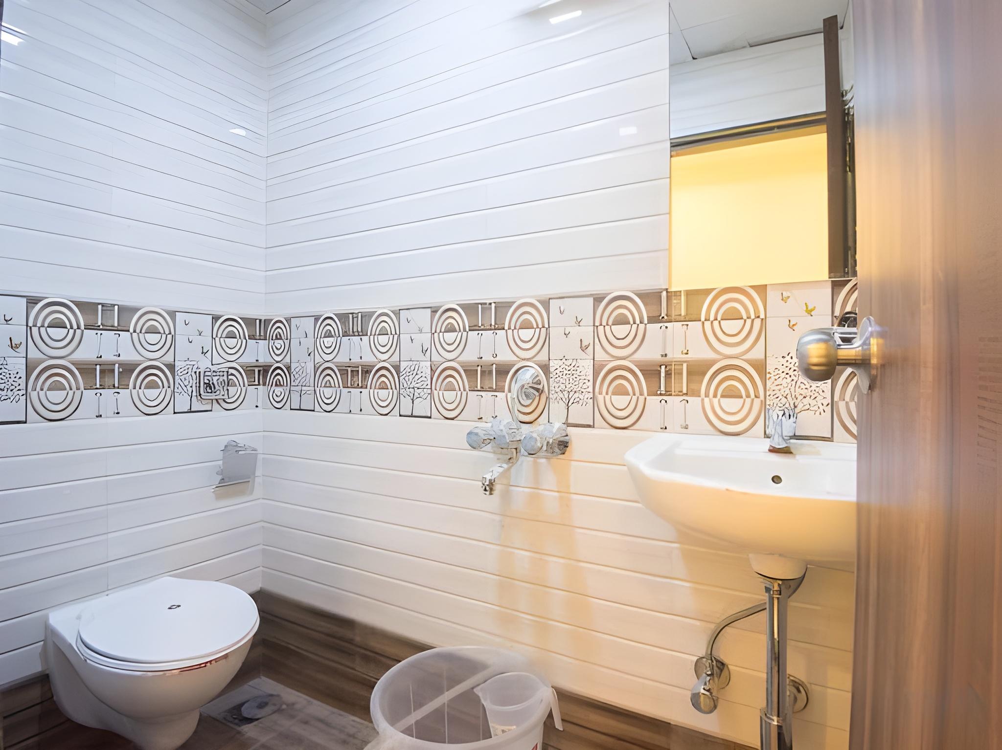 Oyo 10954 Hotel Golden Galaxy 48/50