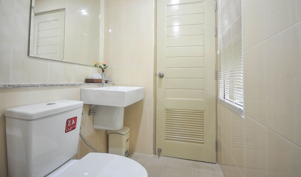 Sukkhamas Pirom Hotel 40/40