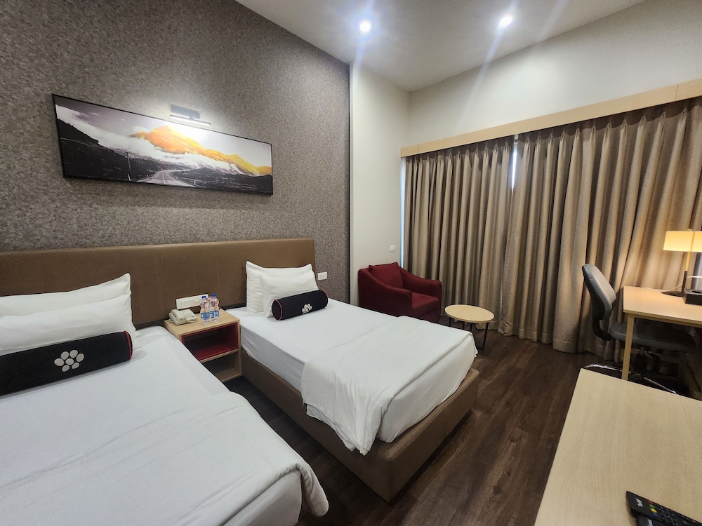 Mastiff Hotel, Ankleshwar 26/60