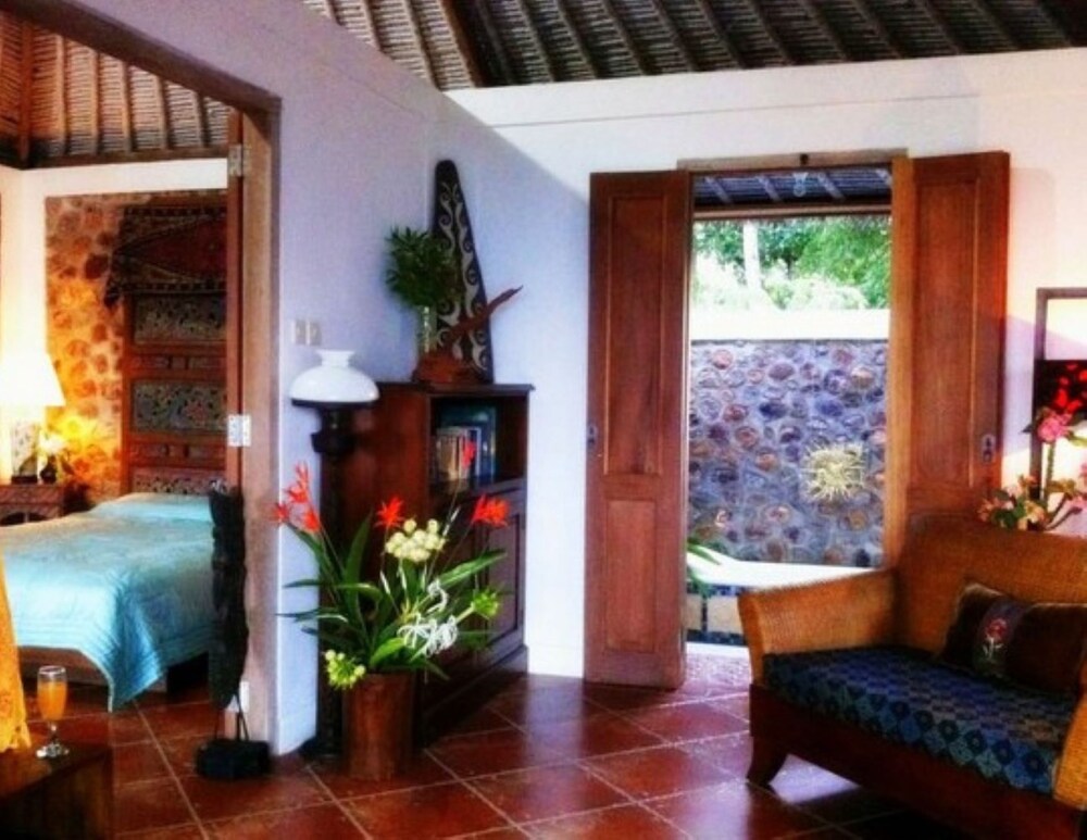 Breve Azurine Lagoon Retreat 4/50